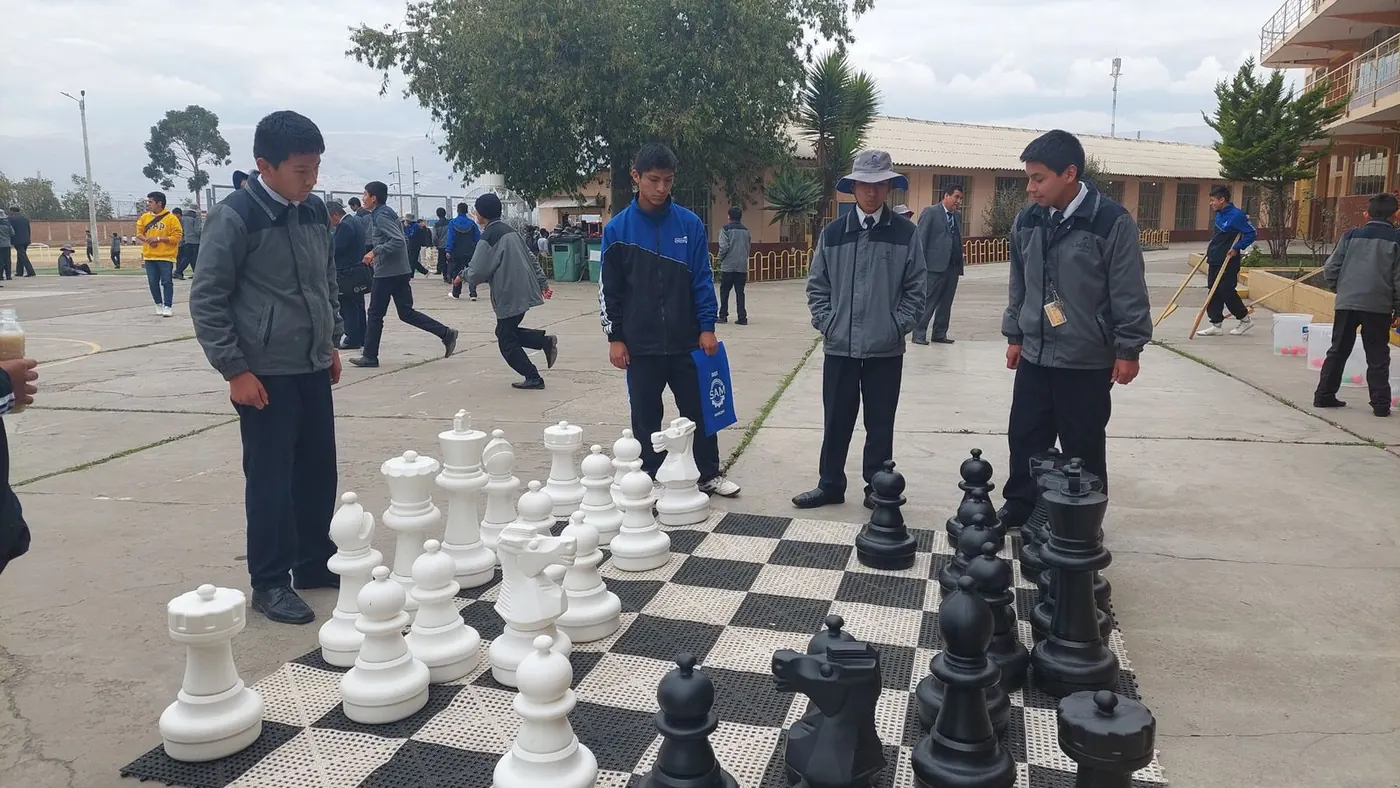 Ajedrez y juegos de estrategia — actividad de Don Bosco – Huancayo
