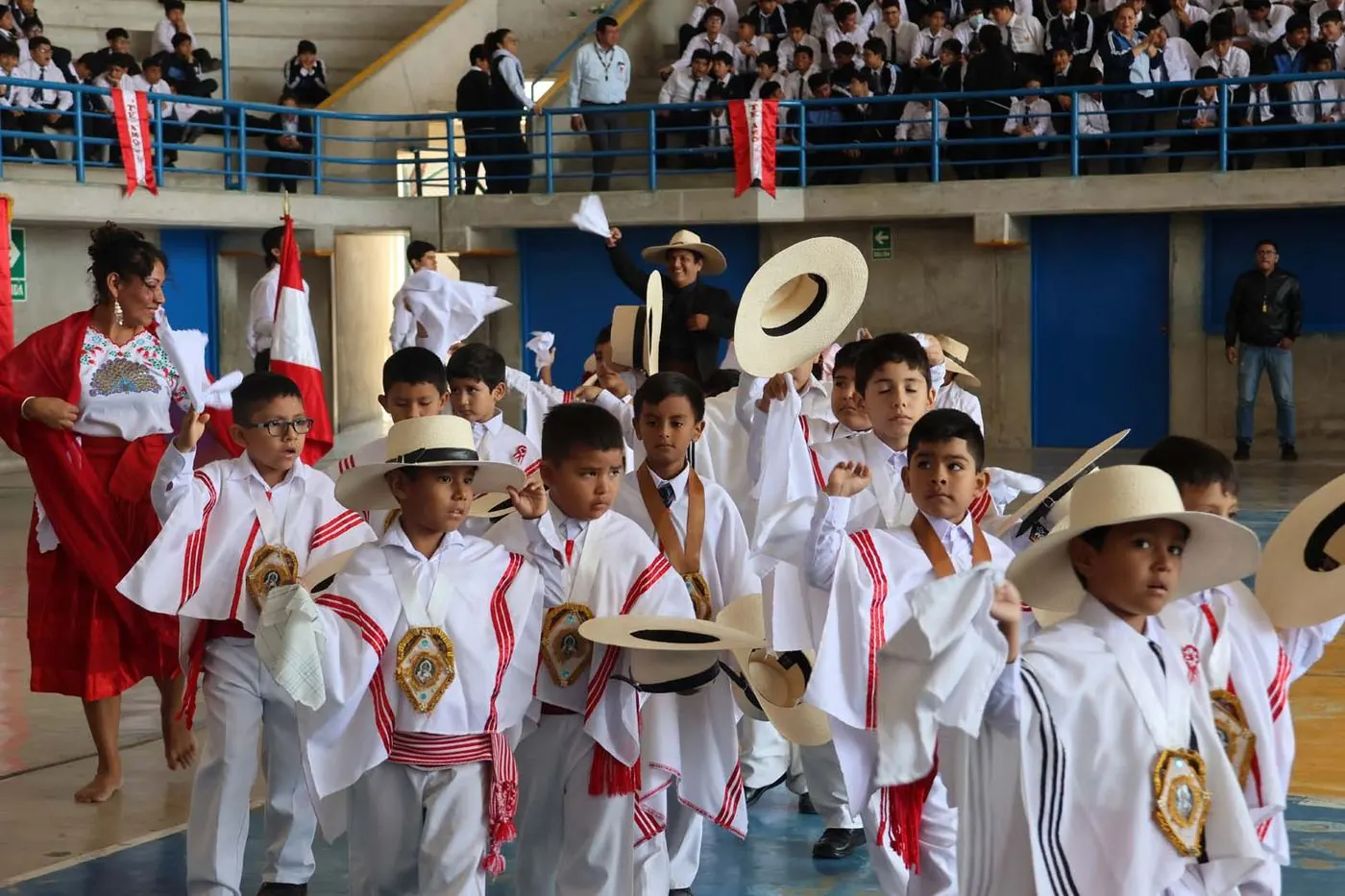 Danza y folclore — actividad de Don Bosco – Piura